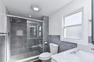 Example of a bathroom design in Chicago
