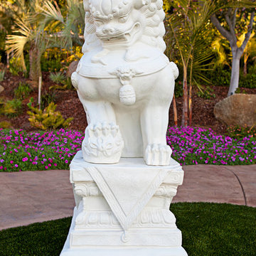 Foo Dog Statue - Right Facing with Base