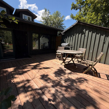Custom Pressure-Treated Backyard Deck in Barrie, Ontario
