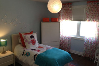 Eclectic kids' room photo in Montreal