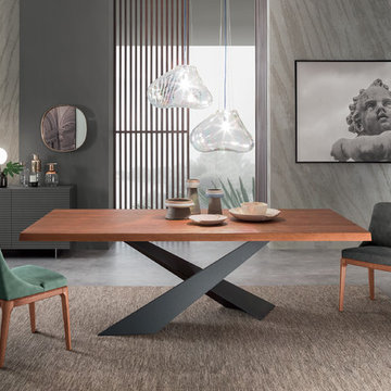 Modern Italian dining tables