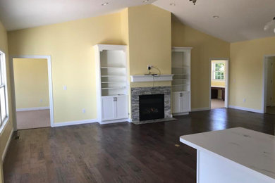 Elegant family room photo in Indianapolis
