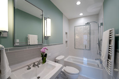 Arts and crafts home design photo in DC Metro