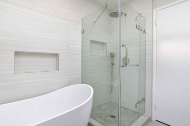 Example of a minimalist bathroom design
