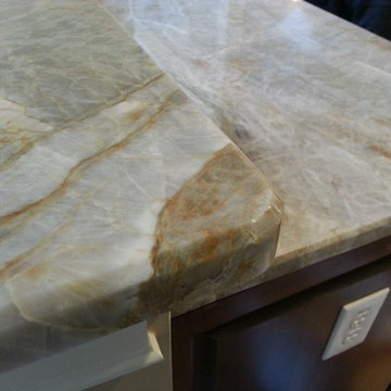 Collier Gate Ct - Nacarado quartzite
