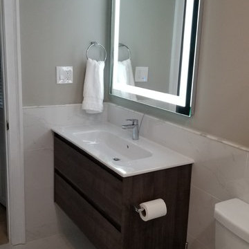 Delray Beach Guest Bath