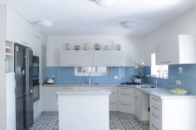 Example of a tuscan kitchen design in Tel Aviv