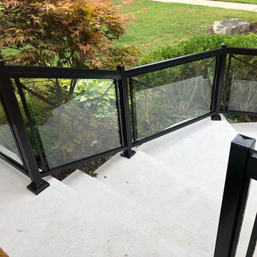 Aluminum and Glass Porch Railings - 131