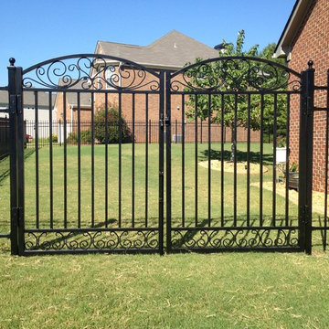 Double Scroll Gate