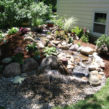 Paulson Water Feature - Trumbull
