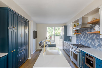 Kitchen - coastal kitchen idea in Orange County