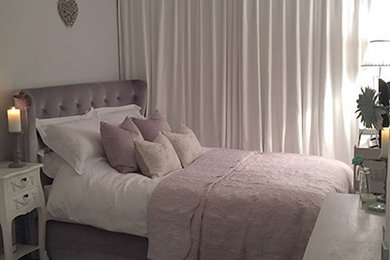 Modernes Schlafzimmer in Surrey