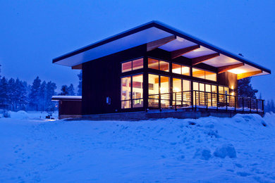 Trendy exterior home photo in Seattle