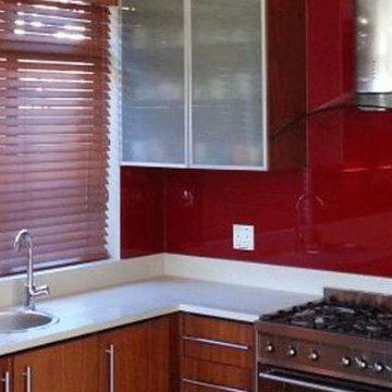 Wall cladding - kitchen dark red
