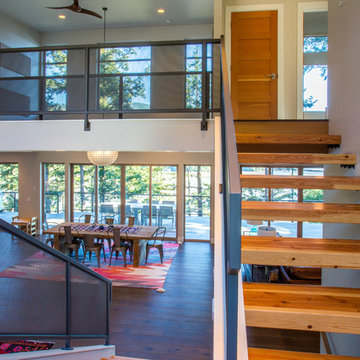 Mud Bay Residence
