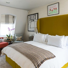 Sex and the City worthy closet + bedroom
