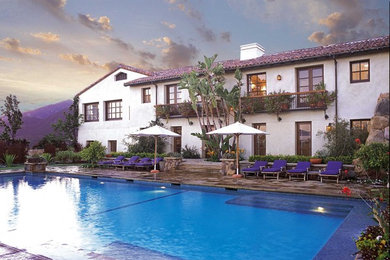 Tuscan exterior home photo in Los Angeles