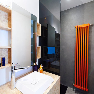 Creative Bathroom with Walk-in