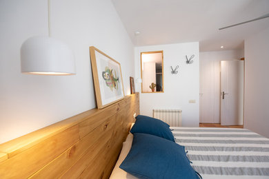 Design ideas for a scandinavian bedroom in Barcelona.