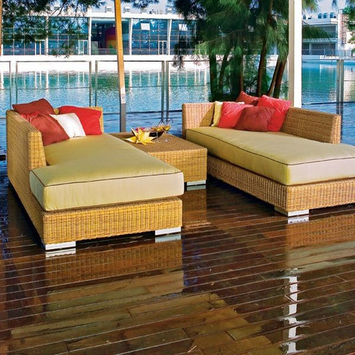 Outdoor Chaise Lounges