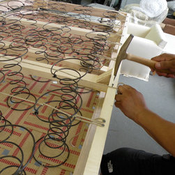 Securing the spring twine to the frame - Furniture