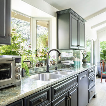 Verdugo Mountains Retreat: Dining Room