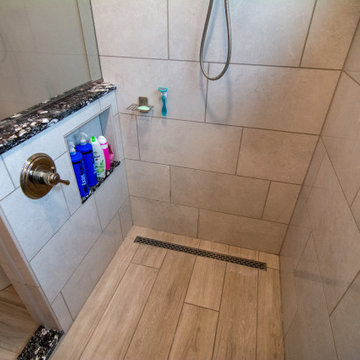 Master Bath (60)