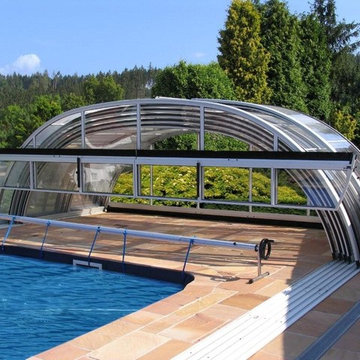 Retractable Pool Enclosures - Medium Height Designs