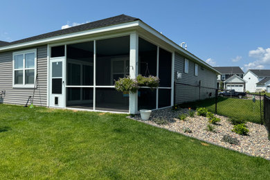 Inspiration for a porch remodel in Minneapolis