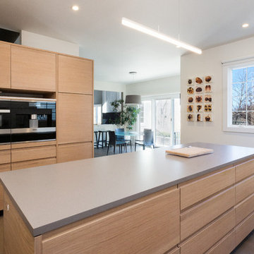 Rivercrest Drive - Kitchen