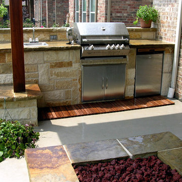 Dal-Rich Outdoor Kitchen and Grilling spaces