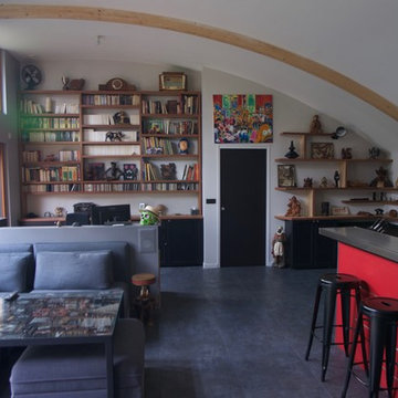 séjour et bureau, au fond la bibliothèque et accès chambre