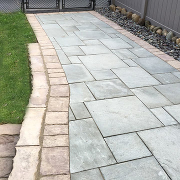 Dimensional Flagstone Walkway