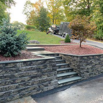 Unilock Concord Wall with Custom Bluestone coPING