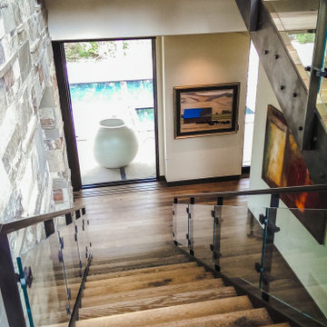 Freestanding stairs with Glass Railings