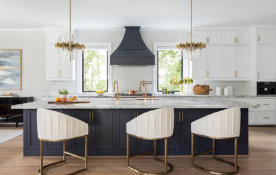 Choose the Right Pendant Lights for Your Kitchen Island