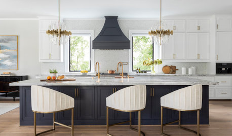 Choose the Right Pendant Lights for Your Kitchen Island