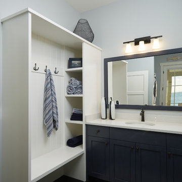 Onaway - Narrow Lakefront Bluff
