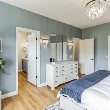 Kingswood Craftsman | Modin Rigid LVP Collection Scandinavian Customer Space |OH