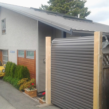 Residential roll up garage doors