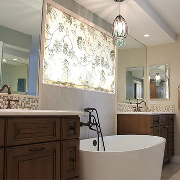 Los Serranos Master Bathroom