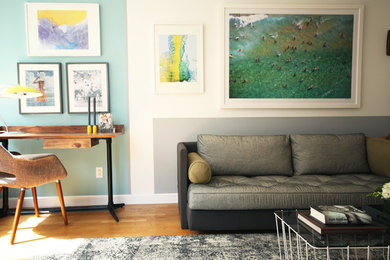 Example of a minimalist home design design in New York