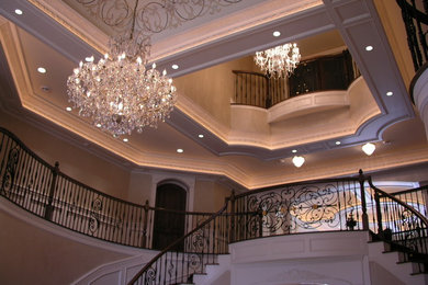 Example of a classic hallway design in Cleveland
