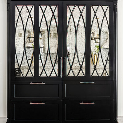 Home design - huge transitional home design idea in New York