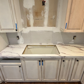 Custom Kitchen Countertops – Miter Edge & Waterfall