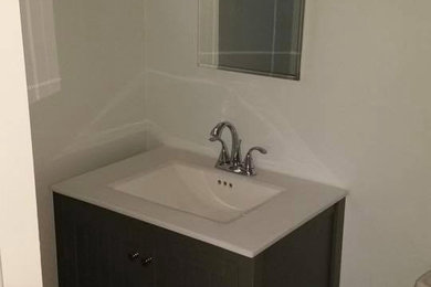 Bathroom - contemporary bathroom idea in Miami