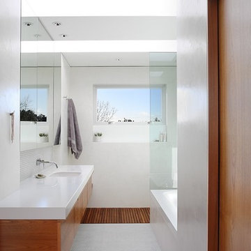 Leschi Master Suite