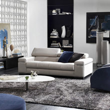 courtneys navy blue house