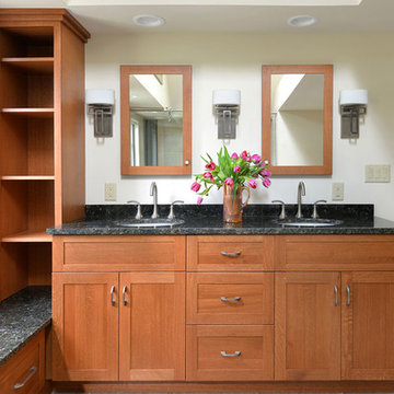 Genny & Fred Bathroom