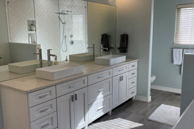 Example of a bathroom design in Wichita